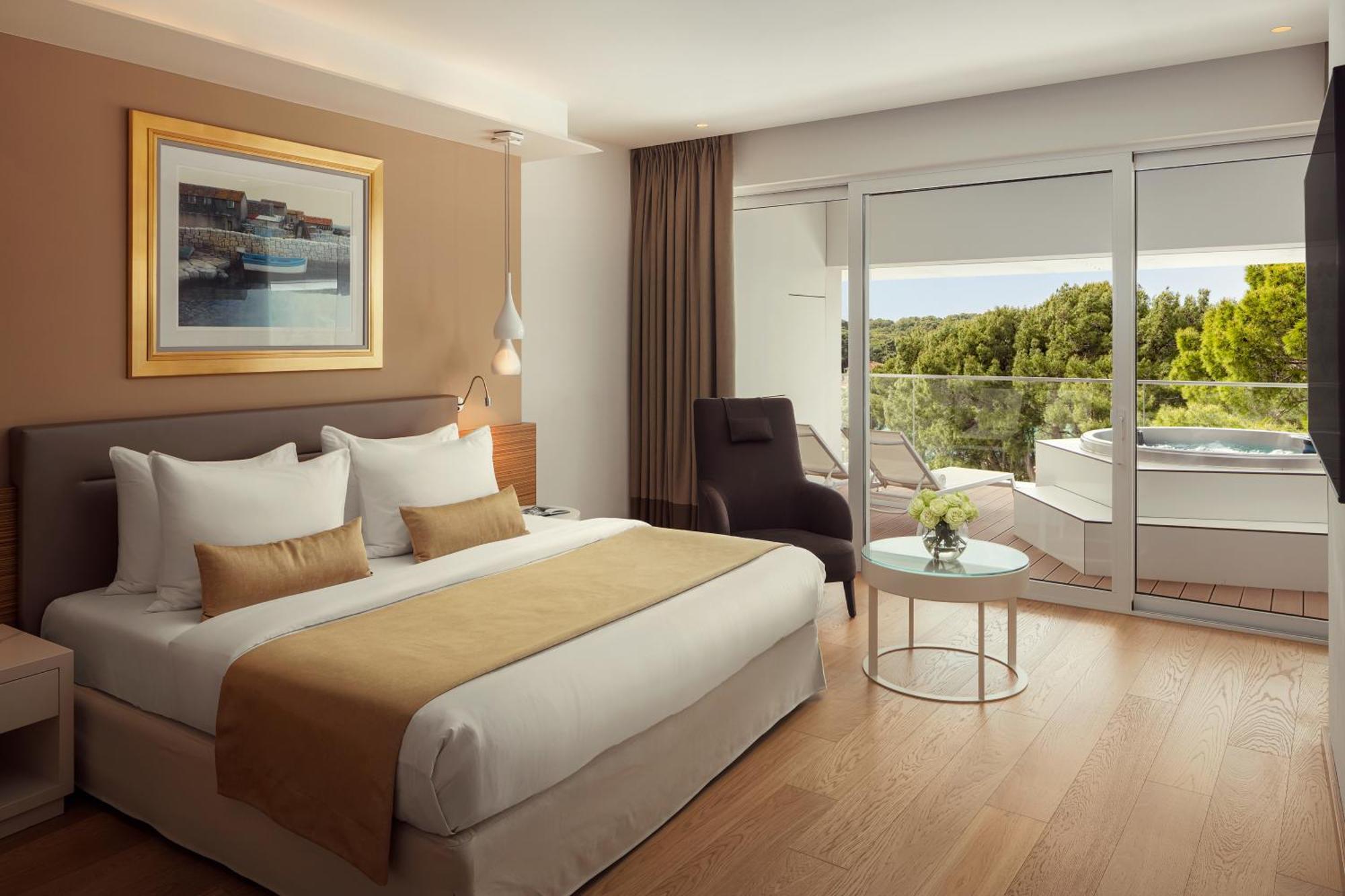 Hotel Bellevue Mali Losinj Bagian luar foto