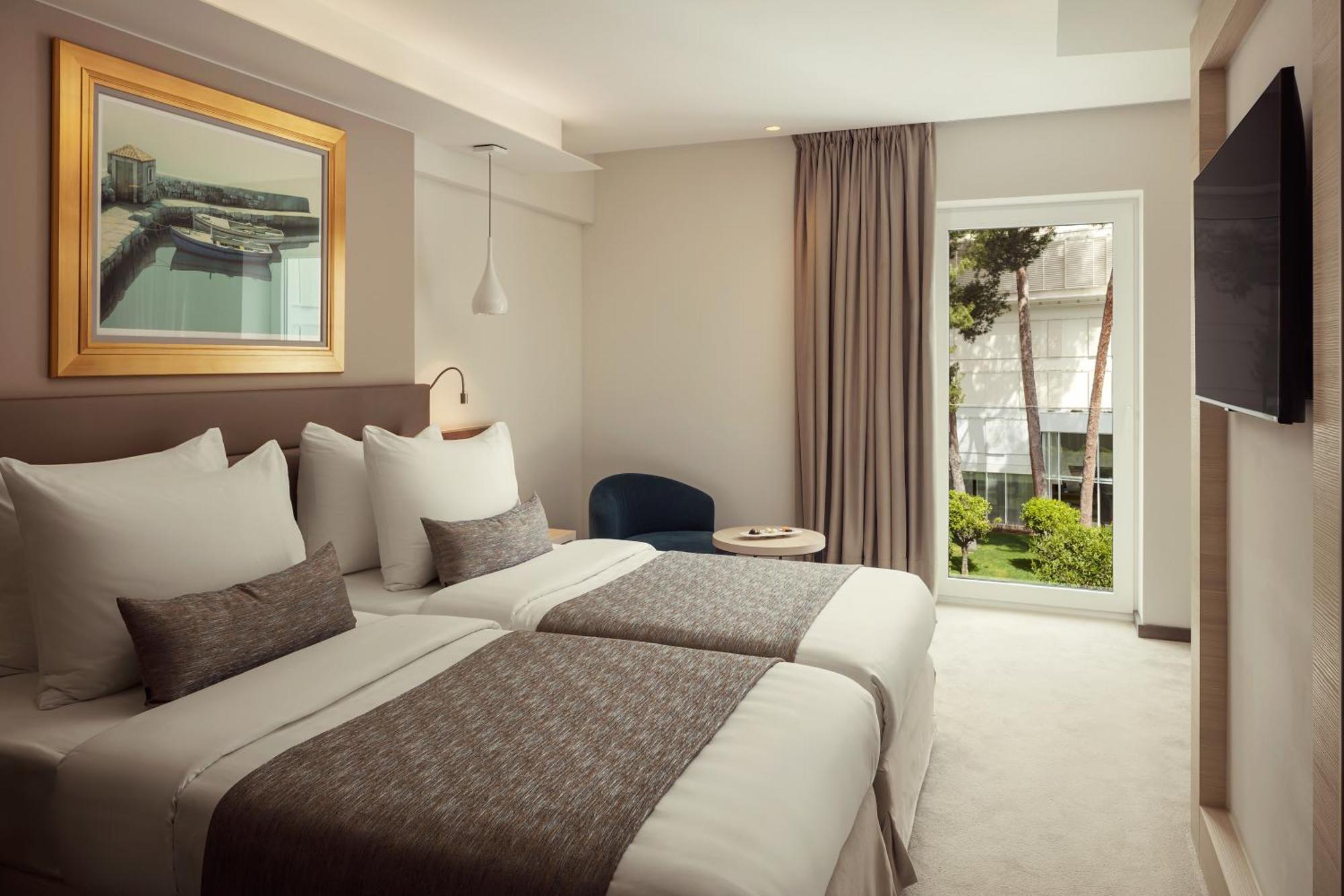 Hotel Bellevue Mali Losinj Bagian luar foto