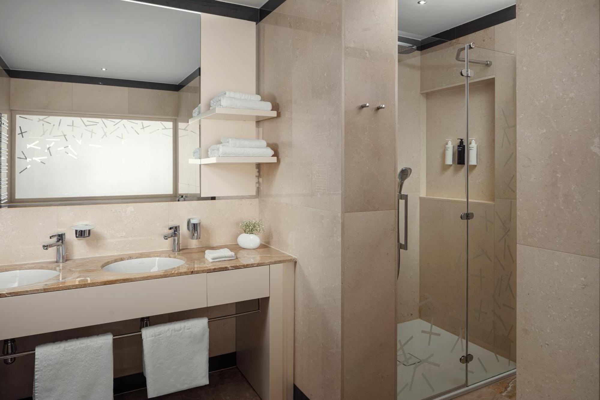 Hotel Bellevue Mali Losinj Bagian luar foto