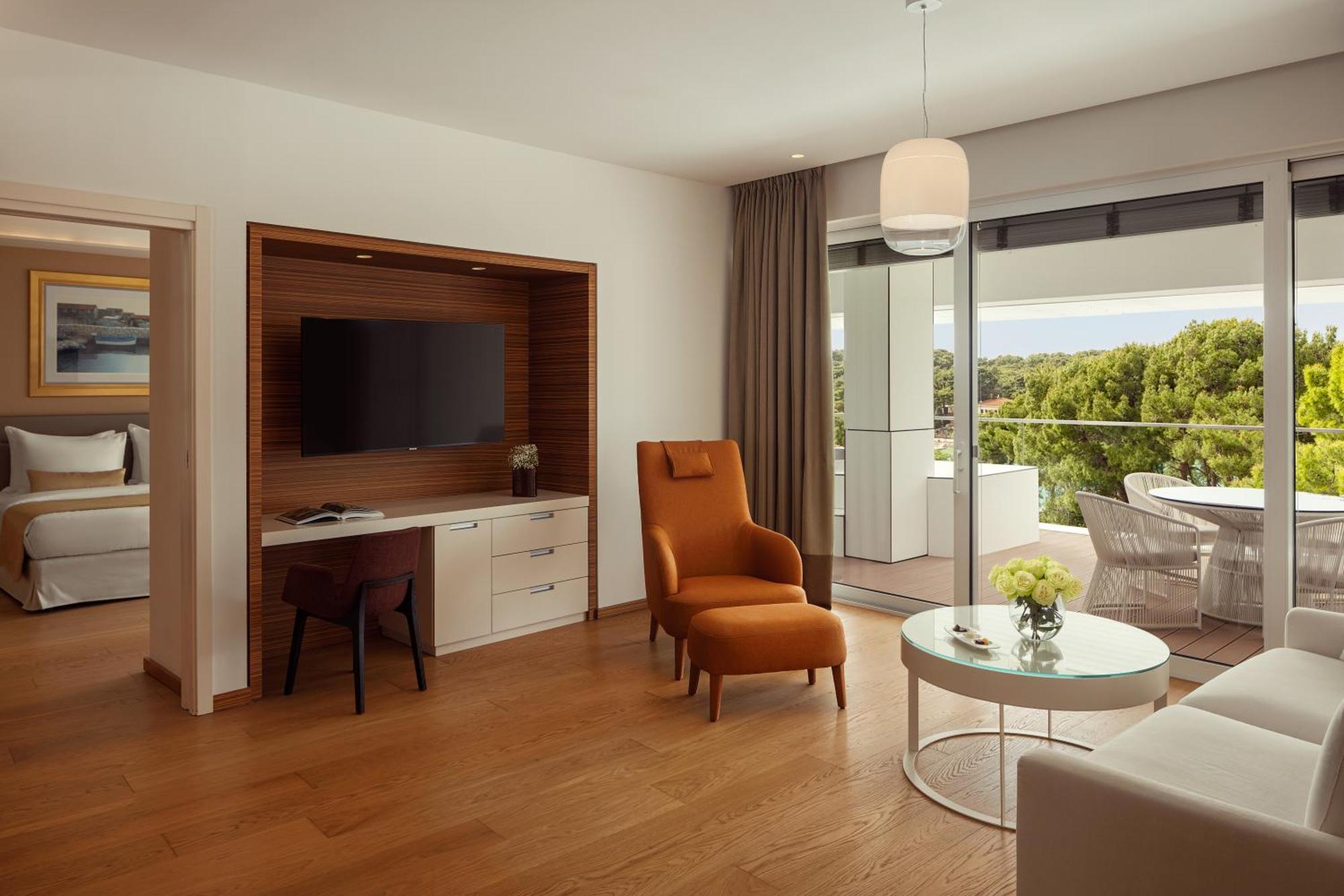 Hotel Bellevue Mali Losinj Bagian luar foto