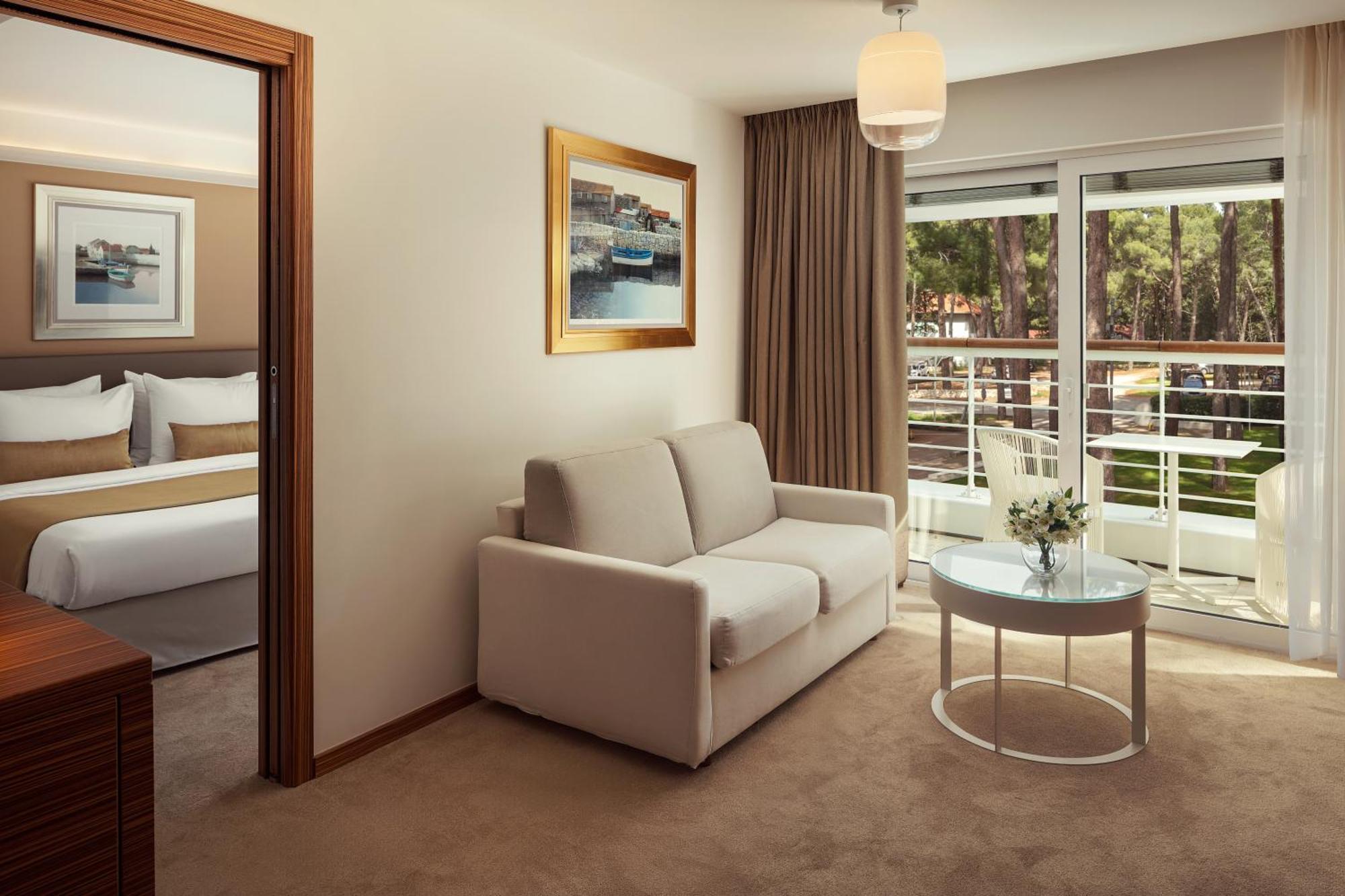 Hotel Bellevue Mali Losinj Bagian luar foto